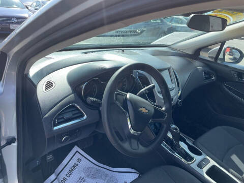 2017 Chevrolet Cruze LS Auto