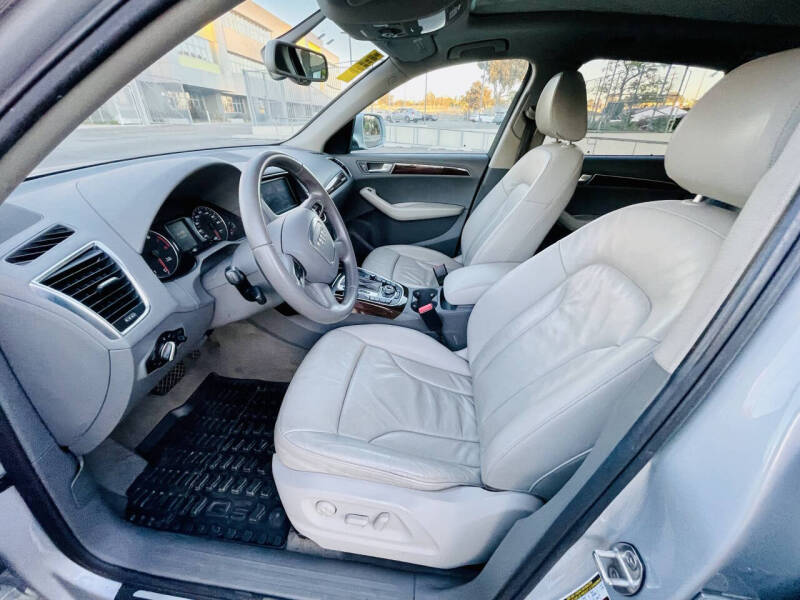 2011 Audi Q5 2.0T quattro Premium Plus