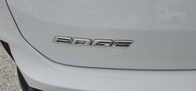 2020 Ford Edge SE