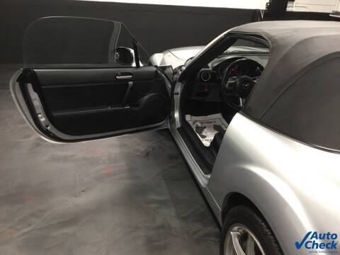 2006 Mazda MX-5 Miata