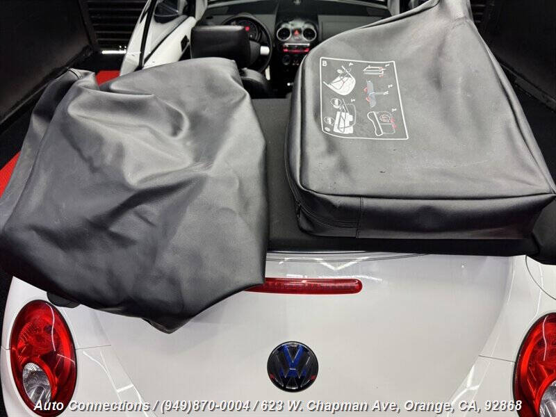 2010 Volkswagen New Beetle Convertible