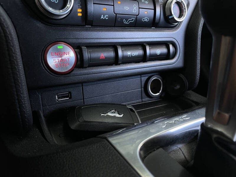 2020 Ford Mustang EcoBoost