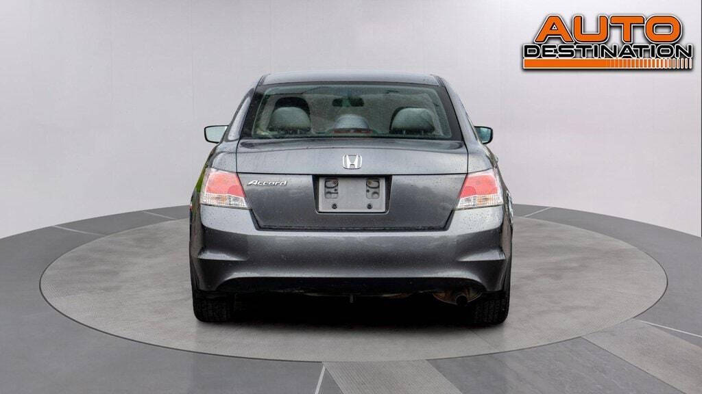 2009 Honda Accord for sale at Auto Destination in Puyallup, WA