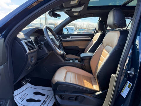 2022 Volkswagen Atlas Cross Sport V6 SEL Premium R-Line 4Motion