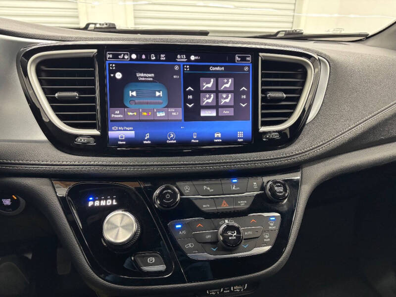 2022 Chrysler Pacifica Touring