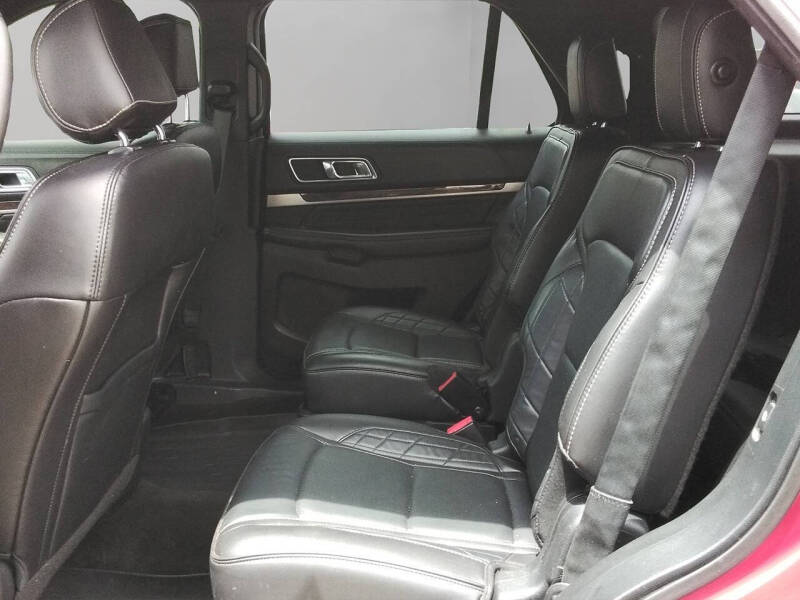 2017 Ford Explorer Platinum