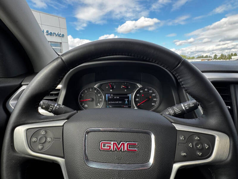 2017 GMC Acadia SLE-2