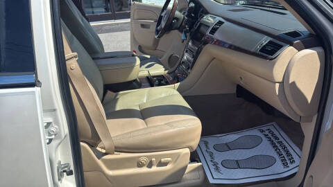 2011 Cadillac Escalade Premium