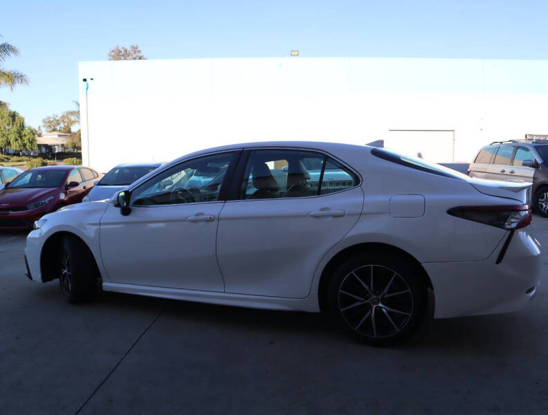 2021 Toyota Camry SE