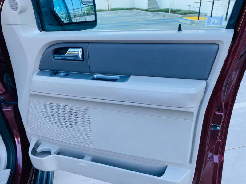 2012 Ford Expedition XLT