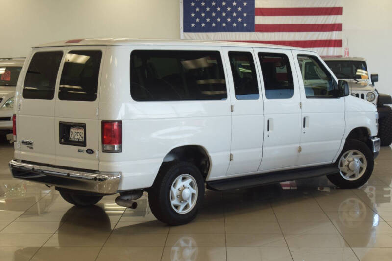 2014 Ford E-Series E-350 SD XLT