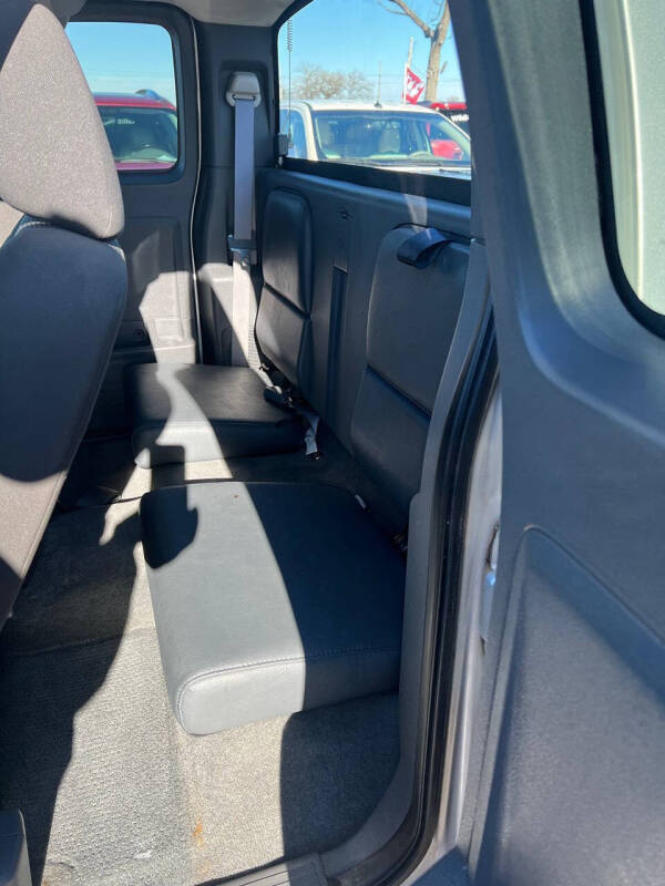 2007 Mitsubishi Raider LS