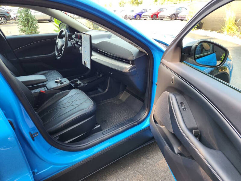 2023 Ford Mustang Mach-E California Route 1