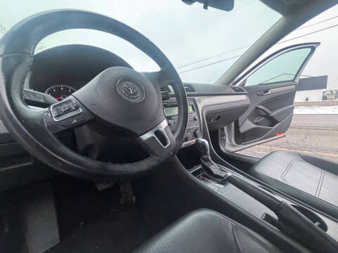 2014 Volkswagen Passat 1.8T Wolfsburg Edition PZEV