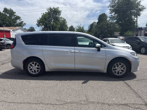 2023 Chrysler Pacifica Touring