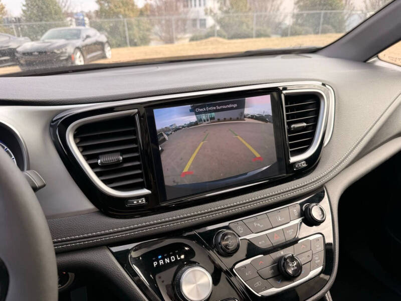 2025 Chrysler Pacifica Limited