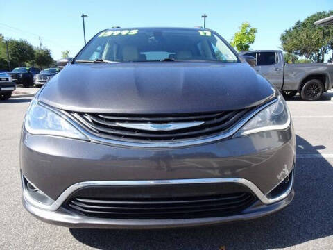 2017 Chrysler Pacifica Hybrid Premium