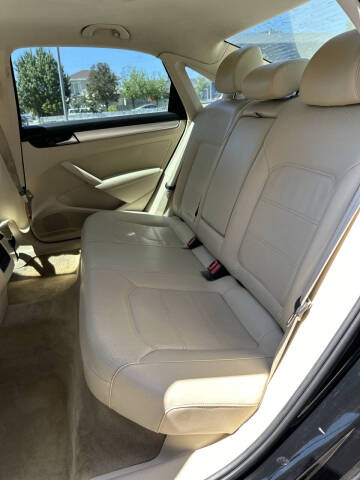 2013 Volkswagen Passat SE PZEV