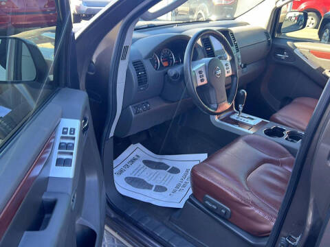 2008 Nissan Pathfinder LE