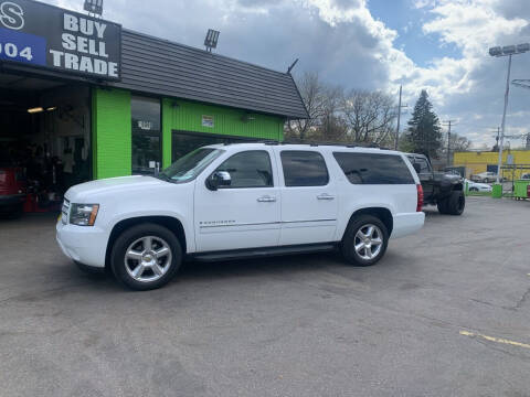 2009 Chevrolet Suburban for sale at Xpress Auto Sales in Roseville MI