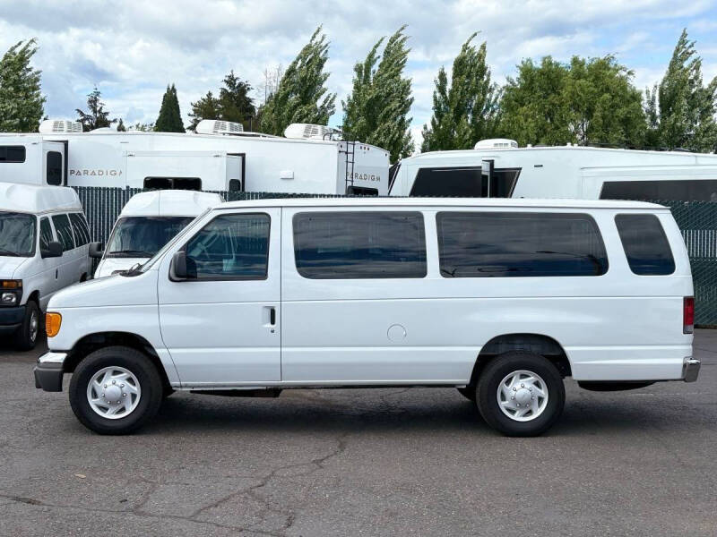 2006 Ford E-Series E-350 SD XLT