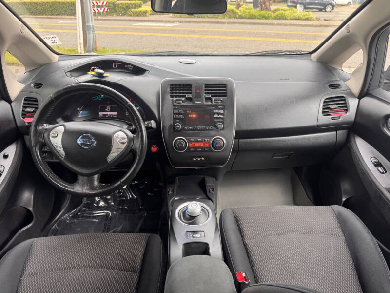 2015 Nissan LEAF S