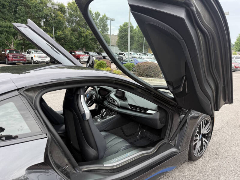2017 BMW i8