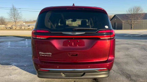 2022 Chrysler Pacifica Touring L