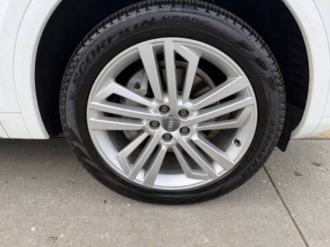 2020 Audi Q5 quattro Premium Plus 45 TFSI