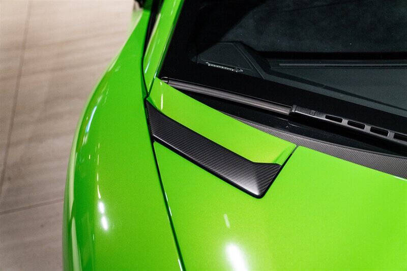 2016 Lamborghini Aventador LP 750-4 SV
