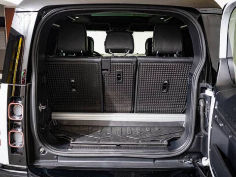 2022 Land Rover Defender 90 V8