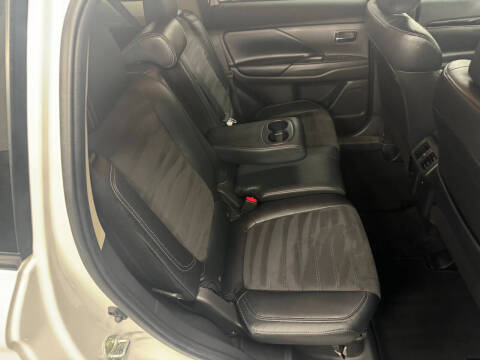 2019 Mitsubishi Outlander SE