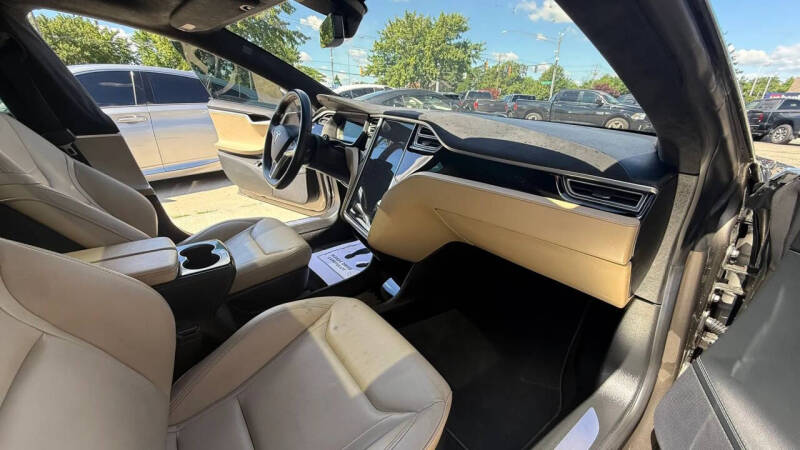 2015 Tesla Model S