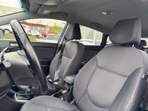 2015 Hyundai Accent Sport