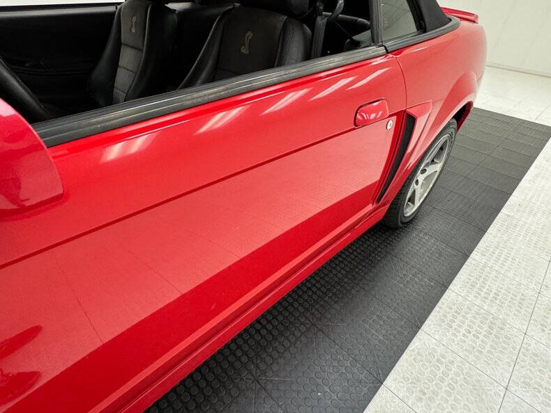 2004 Ford Mustang SVT Cobra
