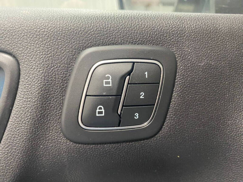 2020 Ford Escape Hybrid Titanium