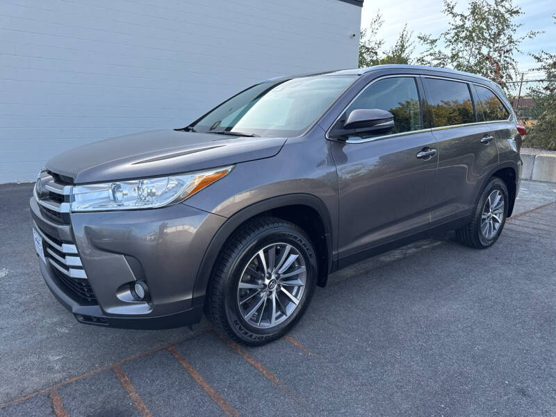 2019 Toyota Highlander XLE's photo