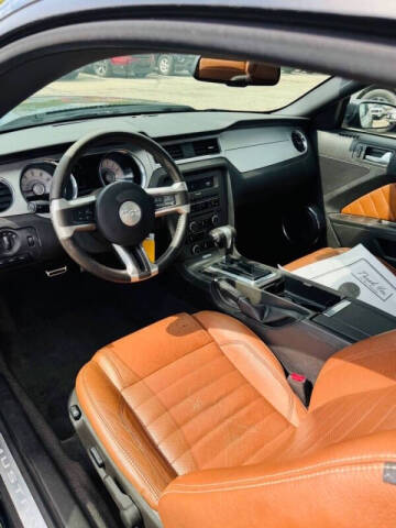 2010 Ford Mustang V6