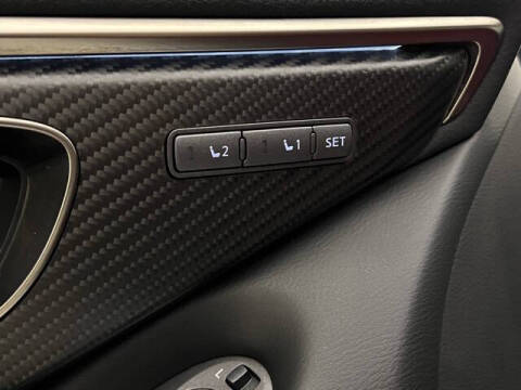 2022 Infiniti Q60 Red Sport 400