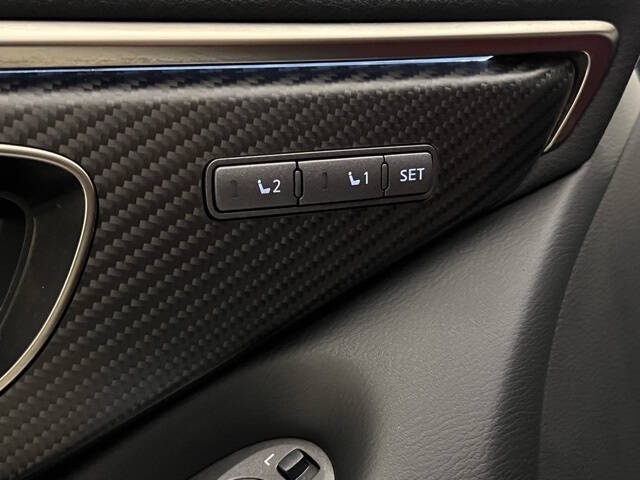 2022 Infiniti Q60 Red Sport 400