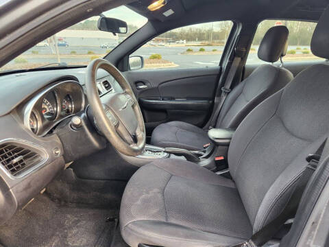 2012 Chrysler 200 LX