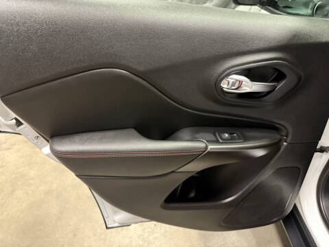 2020 Jeep Cherokee Trailhawk