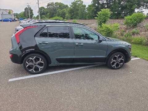 2023 Kia Niro SX