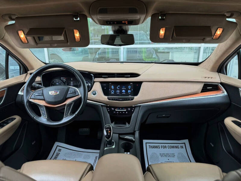 2018 Cadillac XT5 Platinum