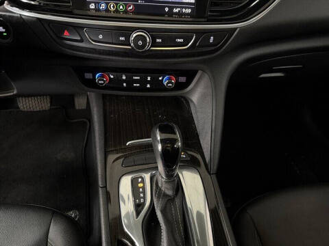 2019 Buick Regal TourX Essence