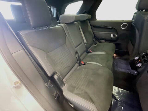 2023 Land Rover Discovery P300 S R-Dynamic