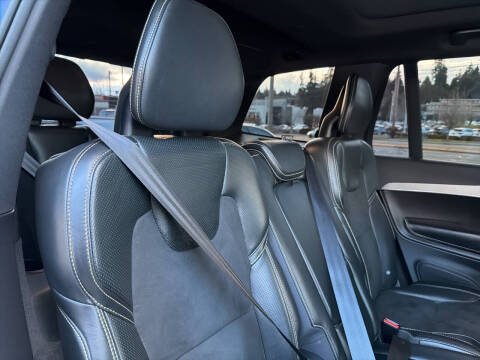 2018 Volvo XC90 T6 R-Design