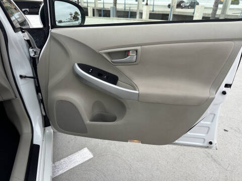 2013 Toyota Prius Three