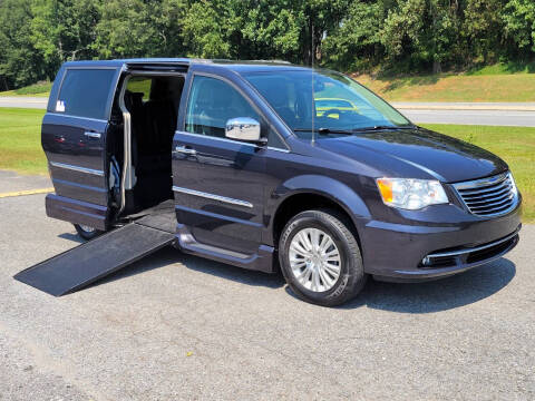 2014 Chrysler WHEELCHAIR VAN