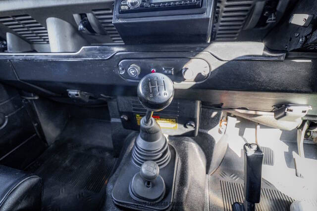 2000 Land Rover Defender